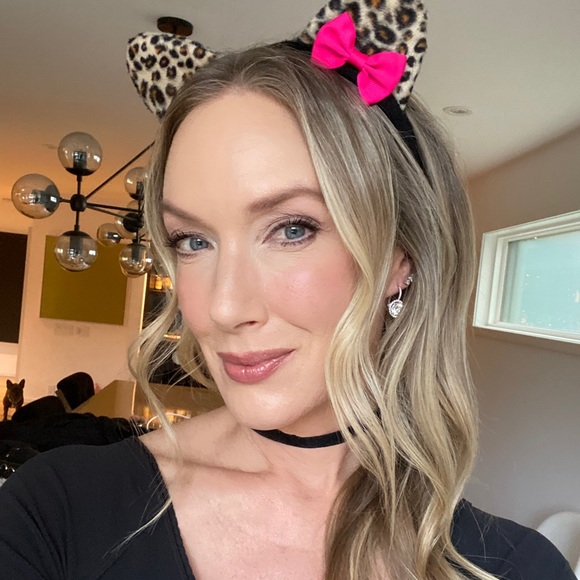 Meet your Posher, Elsa - Picture 1 of 1